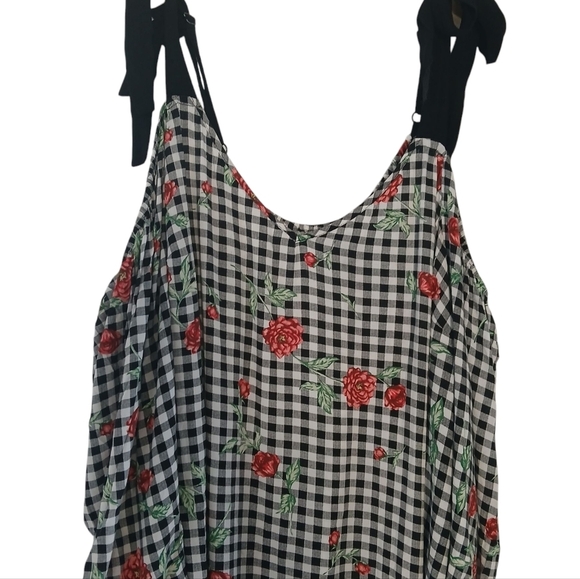 Torrid Tunic Top Cold Shoulder Black White Gingham Check Floral Accents Oversize - Picture 6 of 10